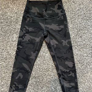 ZYIA Luxe camo capris